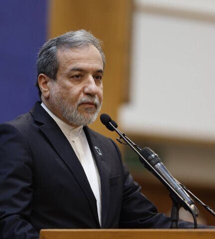 عراقچی: امنیت دریاها نباید ابزاری برای فشار یا اعمال نفوذ قدرت‌های فرامنطقه‌ای باشد