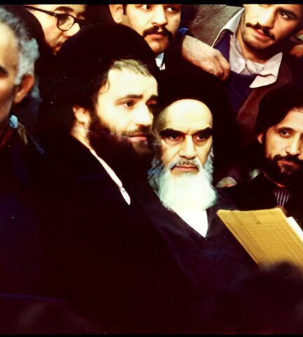 لذت دیدن امام (ره) از فاصله نزدیک؛ قصه سرودی که فرودگاه را ساکت کرد