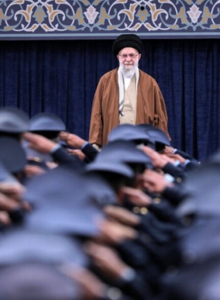 رهبر انقلاب: مذاکره با آمریکا «هوشمندانه، عاقلانه و شرافتمندانه» نیست