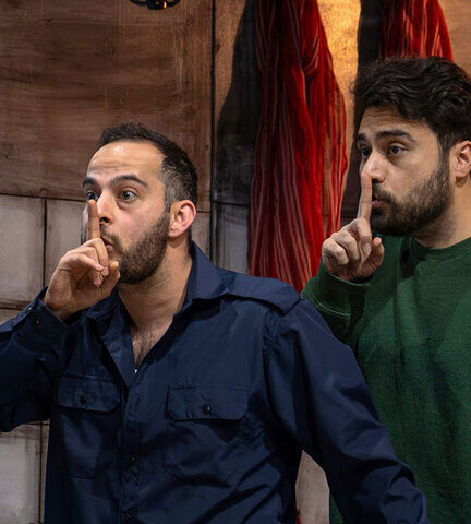 بازیگر «کرشن‌دو»: تئاتر صبر و کار گروهی را به بازیگر می‌آموزد