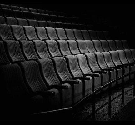نمایش‌ها یک شب به صحنه نمی‌روند