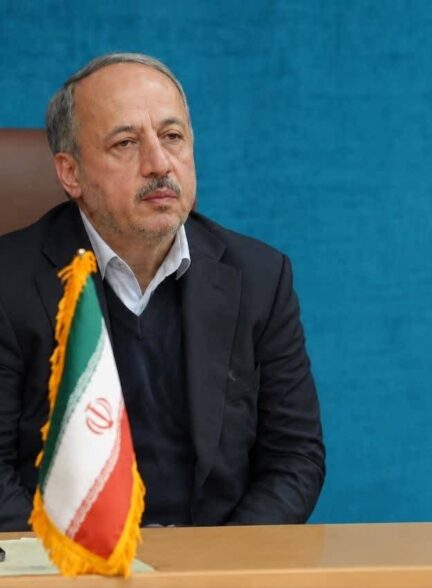از سوی رئیس سازمان شهرداری‌های و دهیاری‌های کشور اعلام شد؛ ‌ آزمون استخدامی فرزندان شهدا و جانبازان ۷۰ درصد و بالاتر در شهرداری‌هارئیس سازمان شهرداری‌ها و دهیاری‌های کشور از آزمون استخدام ۱۹۰۰ نفر از فرزندان شهدا و جانبازان ۷۰ درصد و بالاتر در شهرداری‌های سراسر کشور خبر داد و گفت: آزمون استخدامی ویژه این گروه از ایثارگران با همکاری بنیاد شهید و امور ایثارگران و سازمان اداری و استخدامی کشور برنامه‌ریزی شده است.