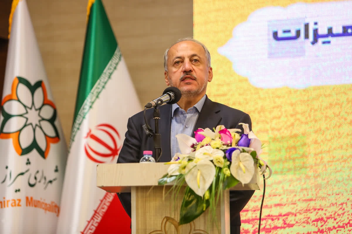 در آیین افتتاح هشتادوهشتتمین گام از جهش عمرانی شیراز  معاون عمرانی وزیر كشور بر ضرورت اجرایی‌سازی ساختمان سبز و جذب سرمایه خصوصی در مدیریت شهری تأكید كرد