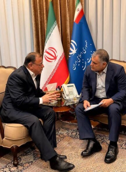 نشست استاندار گلستان با وزیر نفت؛ بررسی پروژه‌های استان و واردات گاز برای زمستان