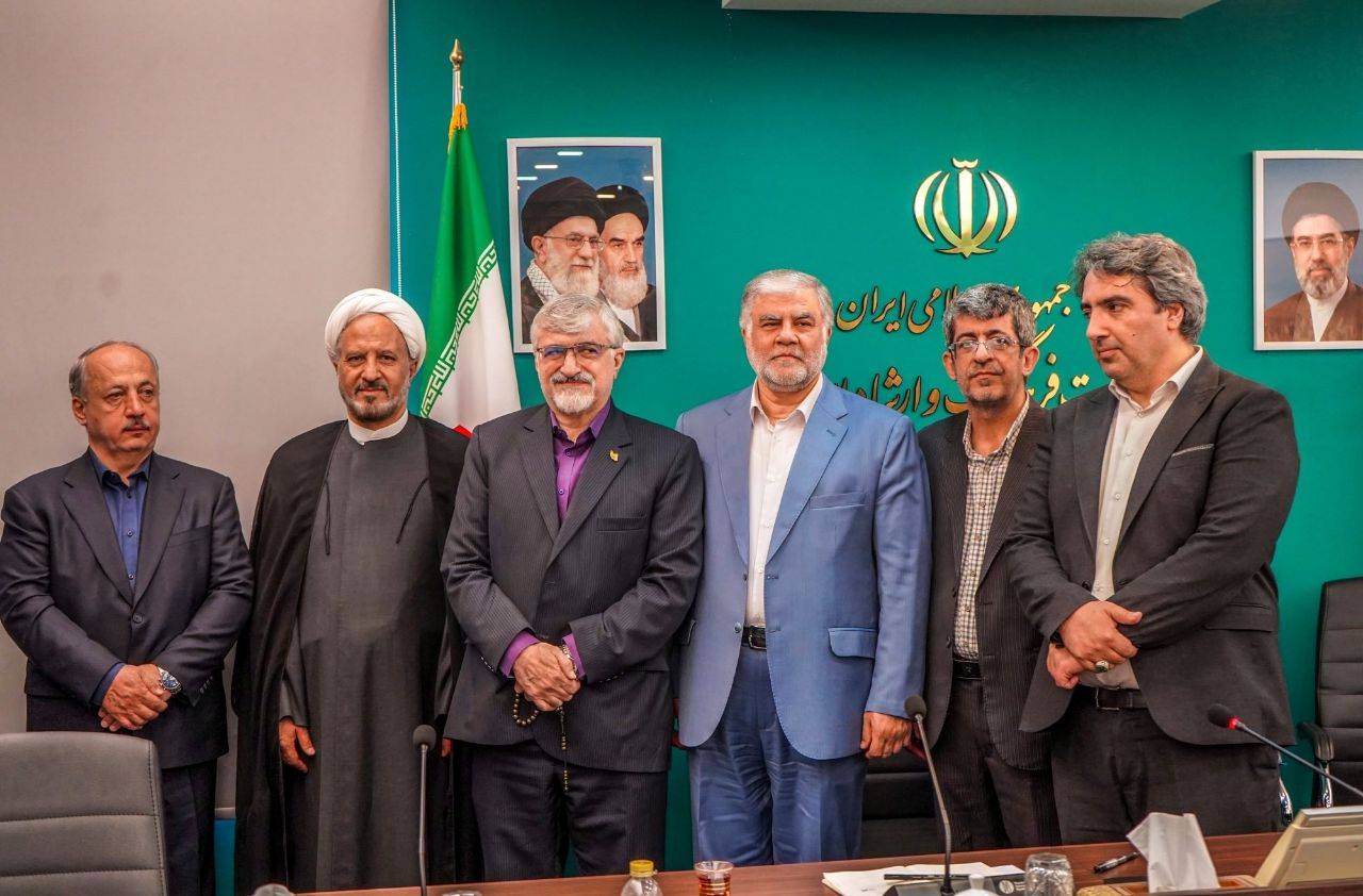 در چهاردهمین همایش شهرداران استان اصفهان صورت گرفت؛ تقدیر ویژه مدیران شهری استان اصفهان از حمایت‌های رئیس سازمان شهرداری‌ها و دهیاری‌های كشور